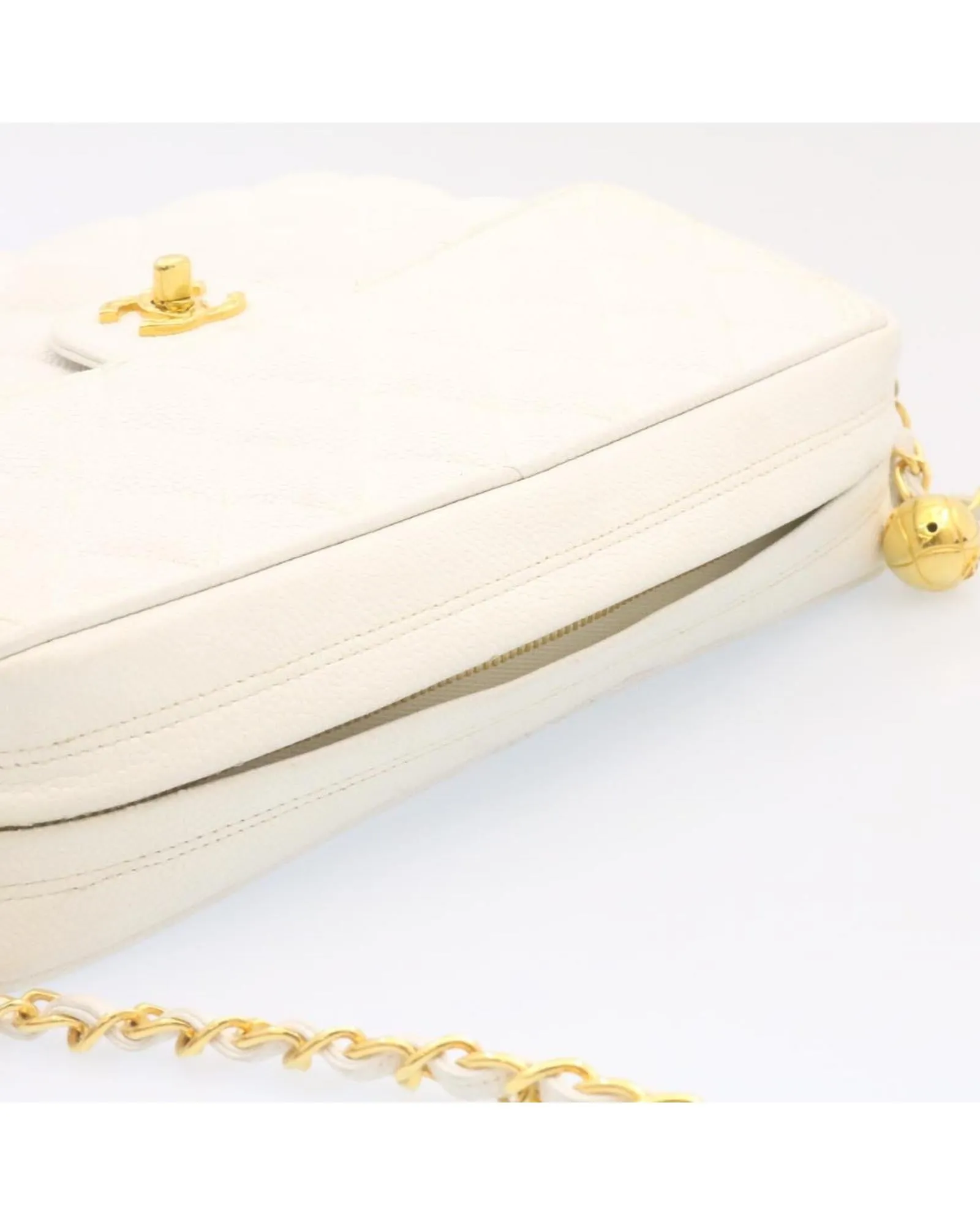 Matelasse Chain Shoulder Bag