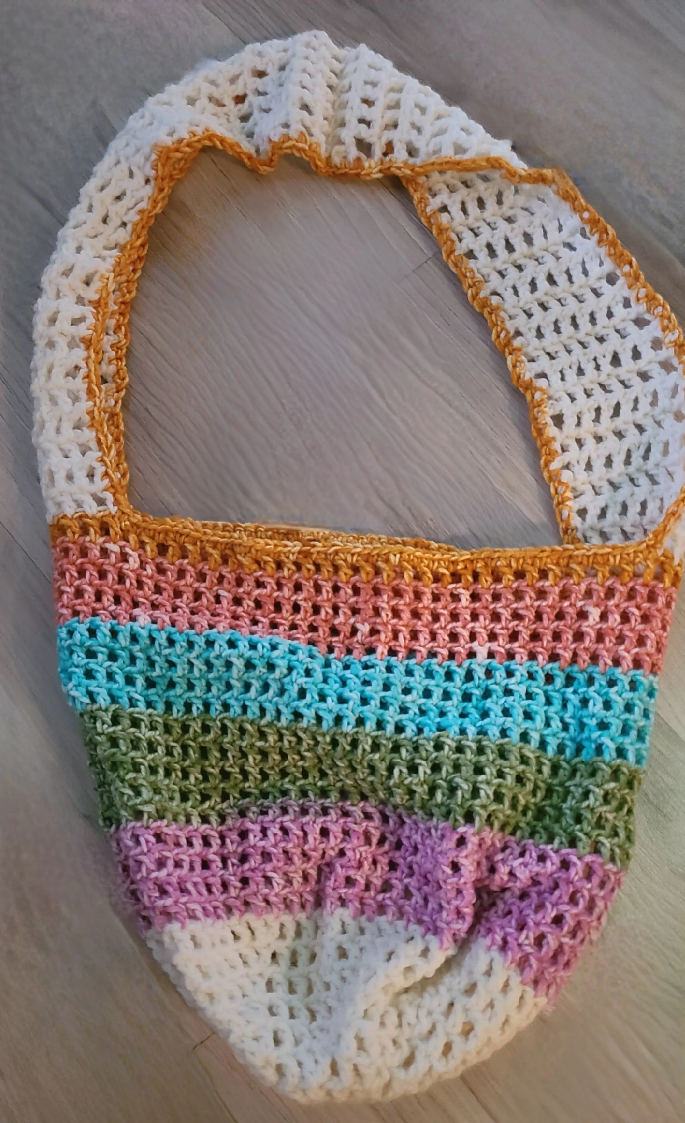 (Women/Girls) Crocheted hand bags, socks, book bags